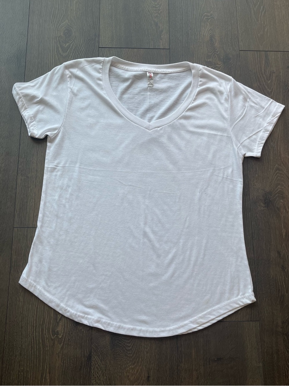Zuni Sportswear V-Neck Short Sleeve Tee